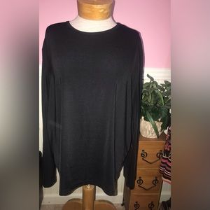 BVD. Long sleeve black shirt